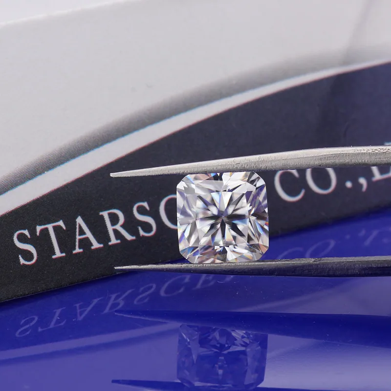 DEF Color Square Shape Radiant Cut Moissanite