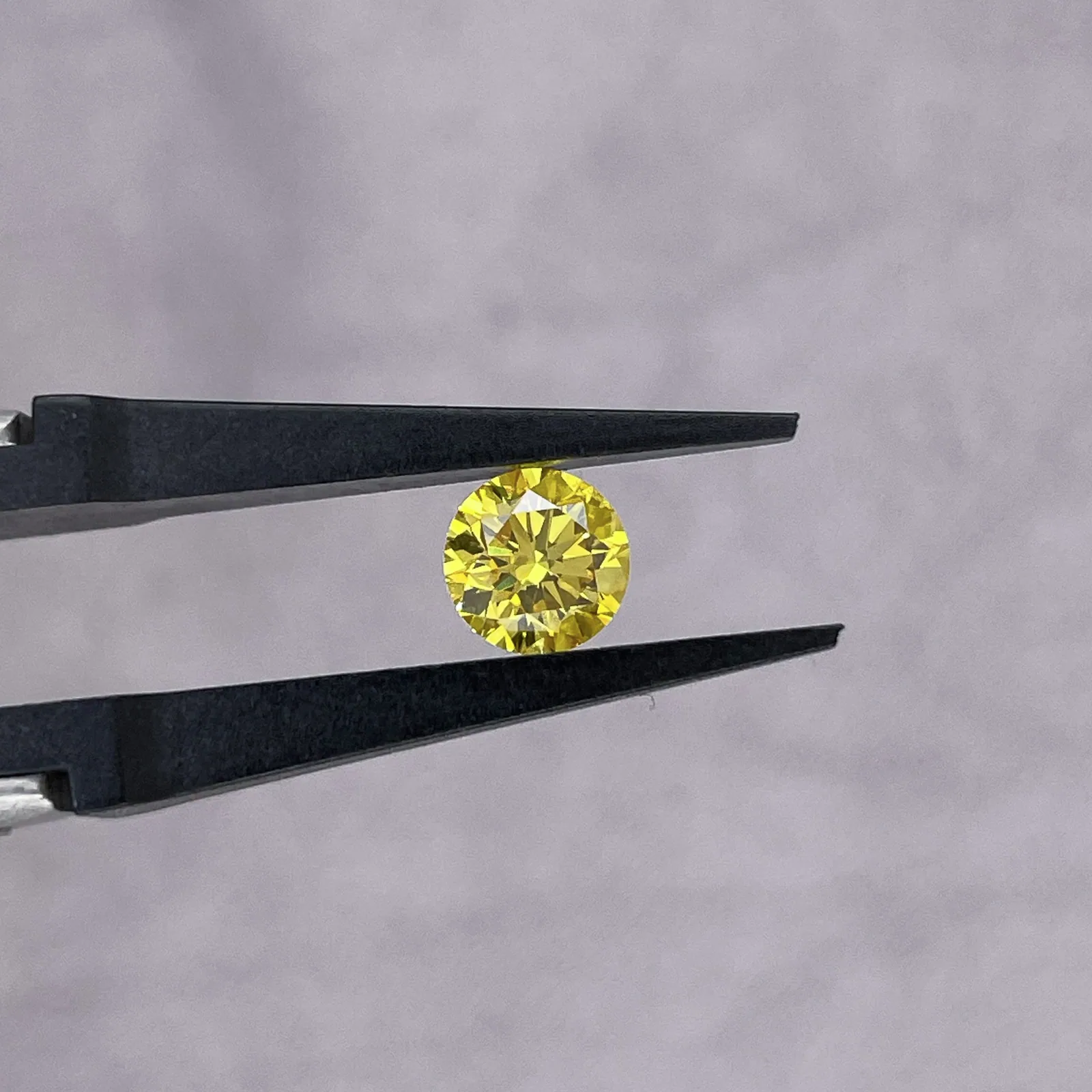Yellow Color 0.24ct to 0.73ct Round Brilliant Cut Lab Grown Diamond