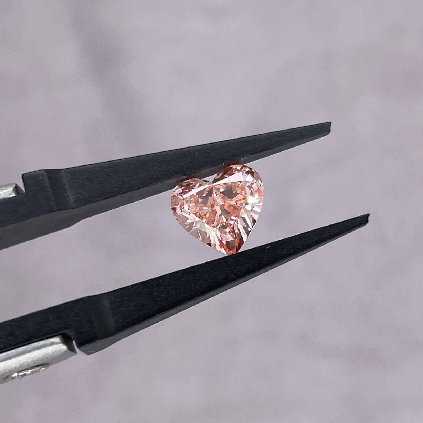 0.8ct to 1.0ct Pink Color Heart Cut Lab Grown Diamond