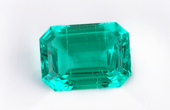 5 Reasons Why Emerald Cut Diamonds Are the Wrong Choice