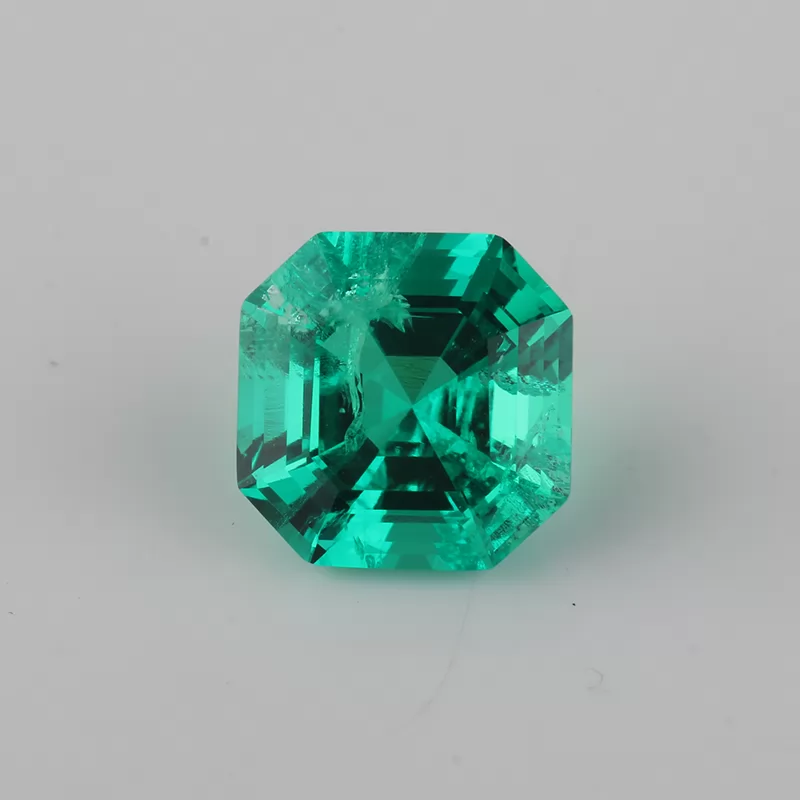 Lab Grown Emerald Gems: The Future of Sustainable, High-Quality Green Gemstones